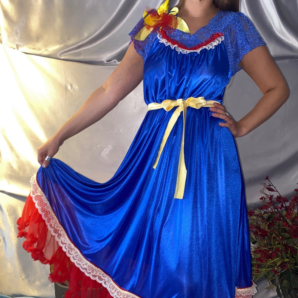 Vtg silky sissy Snow White Blue Frilly Nightgown Db chiffon lace Gown